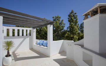 Property slide 25
