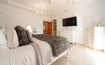 Property slide 44