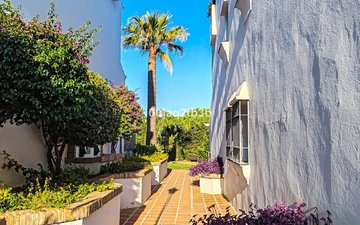 Property slide 44
