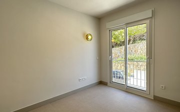 Property slide 51