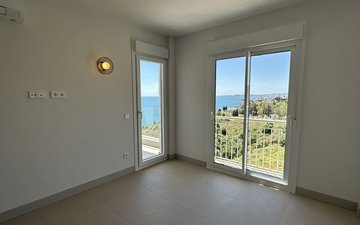 Property slide 65