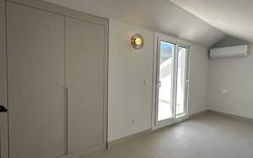 Property slide 85