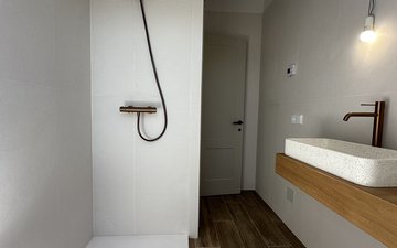 Property slide 89