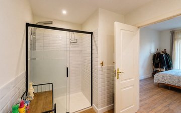 Property slide 16