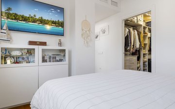 Property slide 21