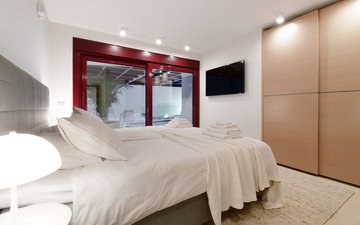 Property slide 22