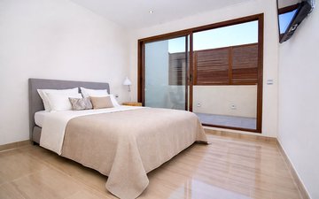 Property slide 10
