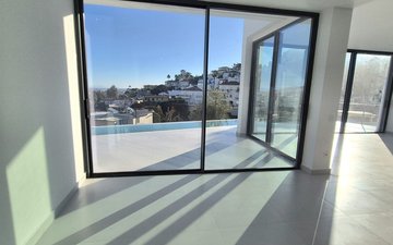 Property slide 21