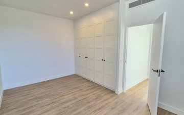 Property slide 44