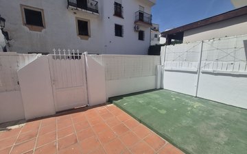 Property slide 10
