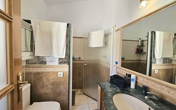 Property slide 22