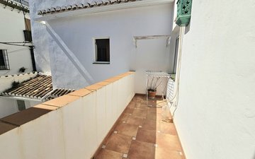 Property slide 31