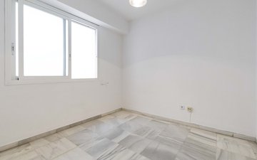 Property slide 32