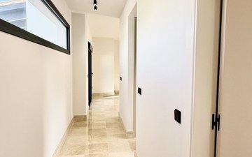 Property slide 20