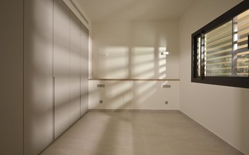 Property slide 16