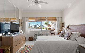 Property slide 10