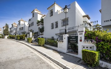 Property slide 40