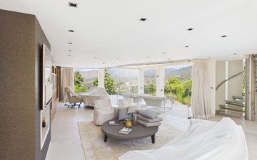 Property slide 18
