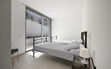Property slide 48