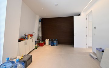 Property slide 50