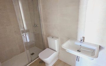 Property slide 32