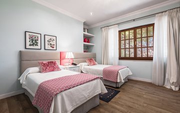 Property slide 20