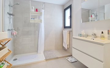 Property slide 17