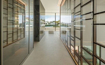 Property slide 32