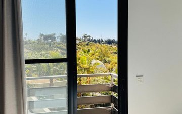 Property slide 17