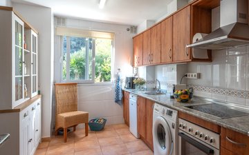 Property slide 19