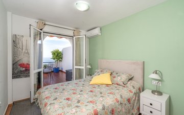 Property slide 25