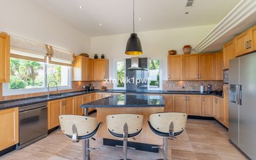 Property slide 17