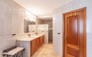 Property slide 44