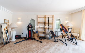 Property slide 48