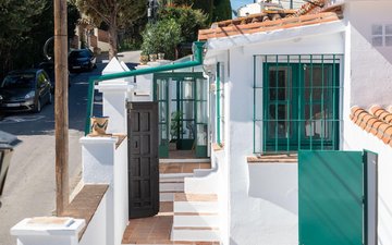 Property slide 49