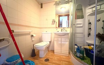 Property slide 17
