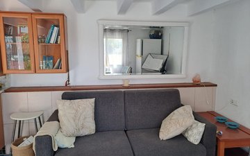 Property slide 21