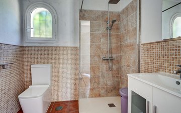 Property slide 14