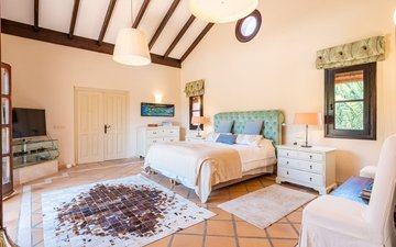 Property slide 18