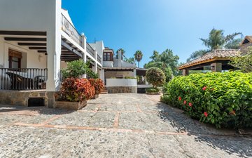 Property slide 42