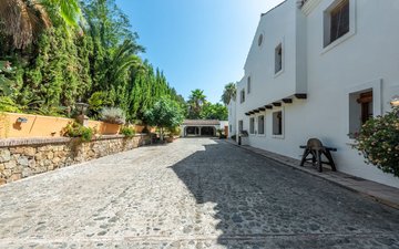 Property slide 43