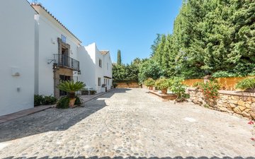 Property slide 46