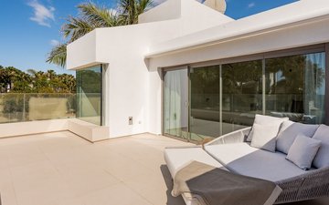 Property slide 18