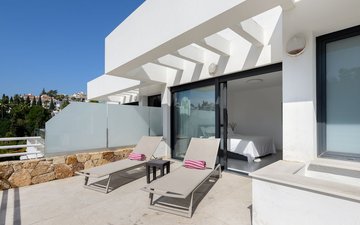 Property slide 16