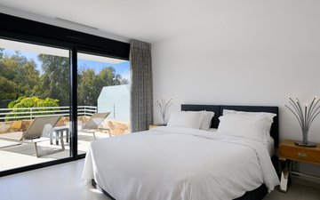 Property slide 17