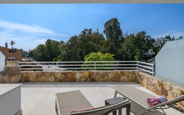 Property slide 20