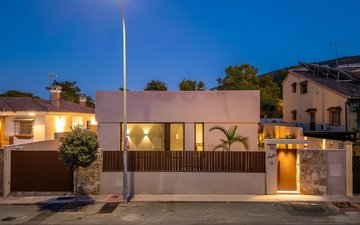 Property slide 16