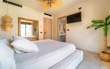 Property slide 33