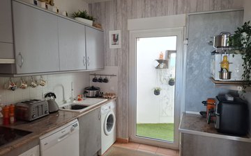 Property slide 10