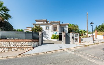 Property slide 27